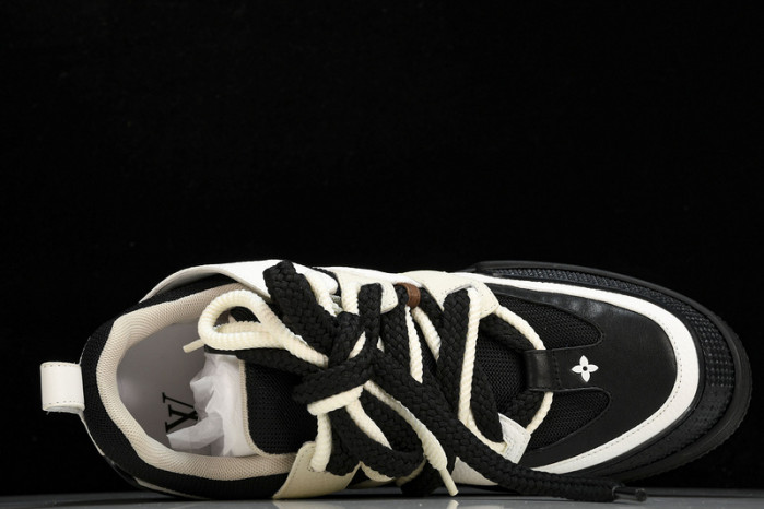 LV RUNNER SHOES