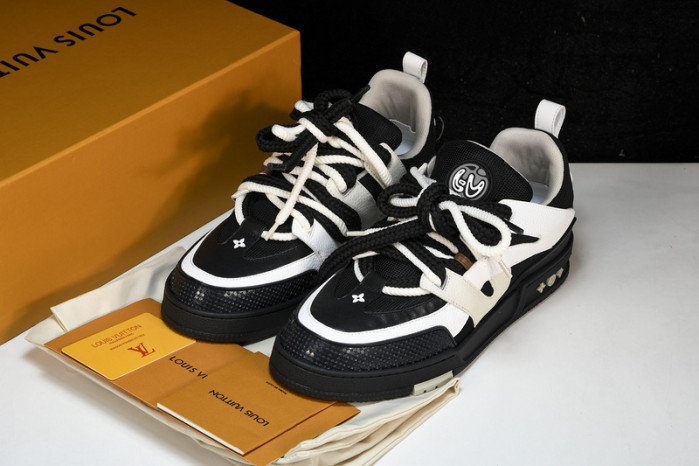 LV RUNNER SHOES