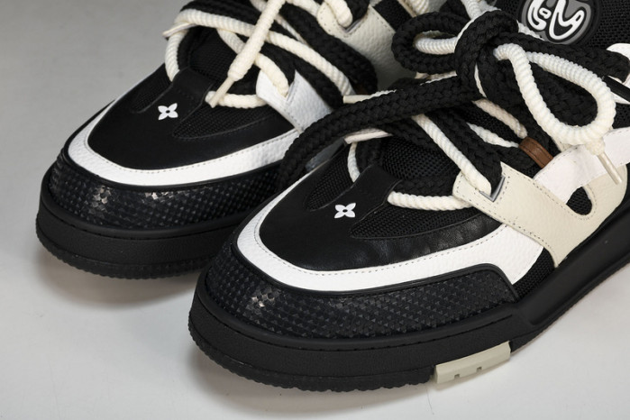 LV RUNNER SHOES