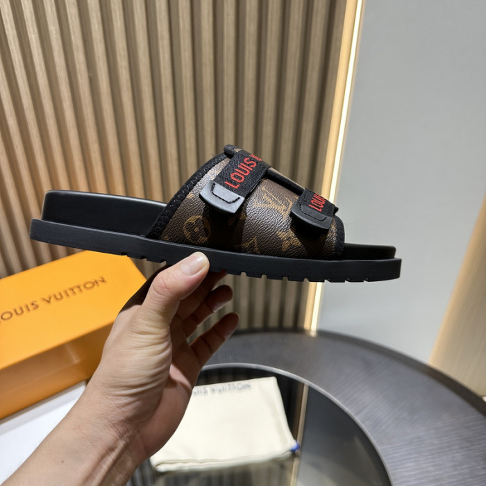 LV SANDALS