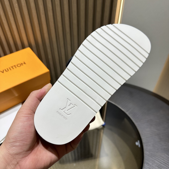 LV SANDALS