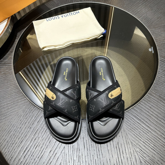 LV SANDALS