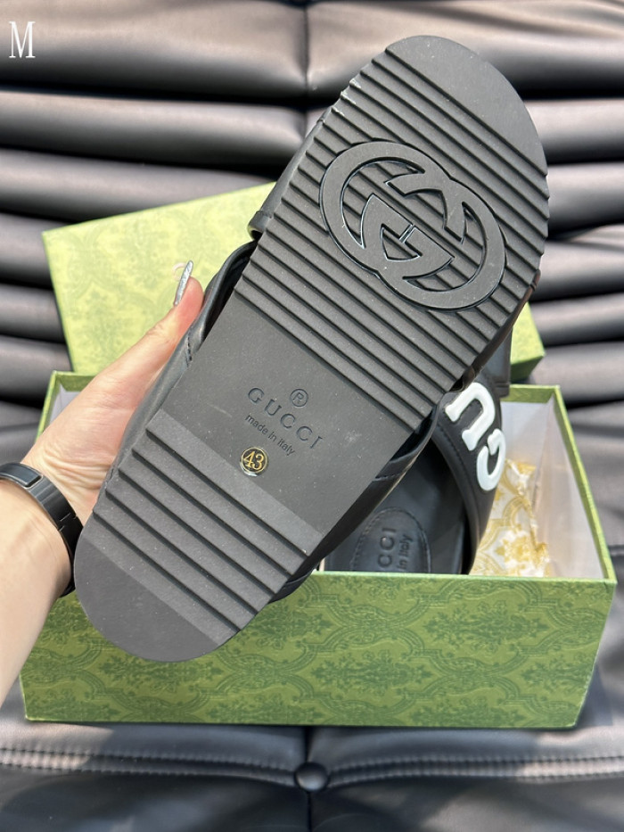 GUCC SANDALS