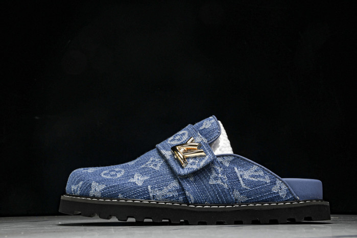 LV SANDALS
