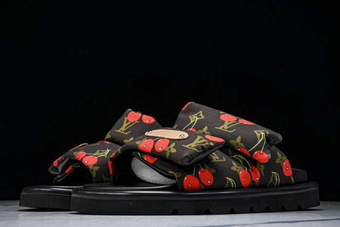 LV SANDALS