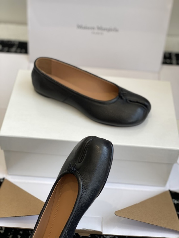 ma*s*n Ma*i*la tabi shoes