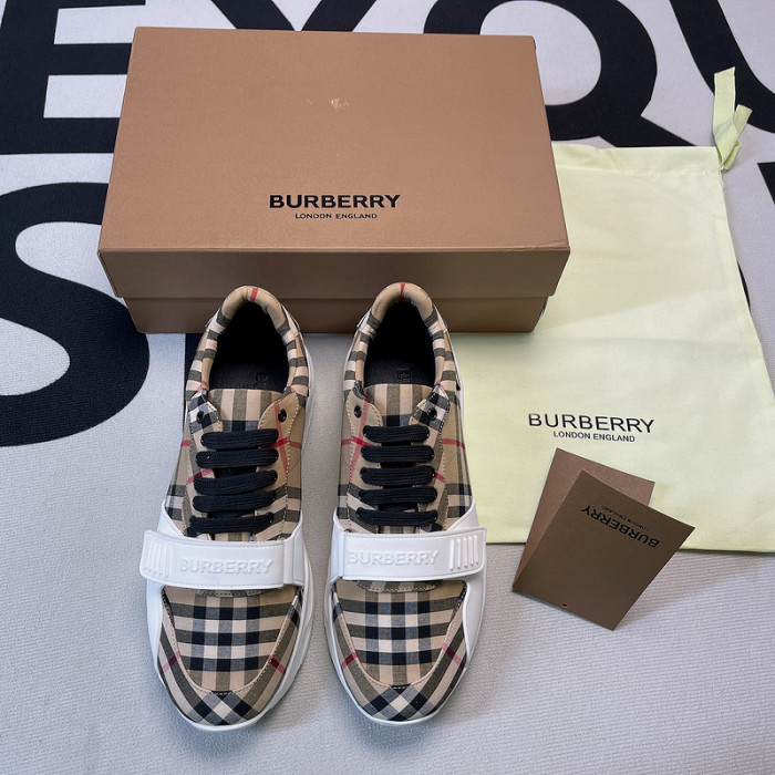 Burberry-Vintage Sneaker