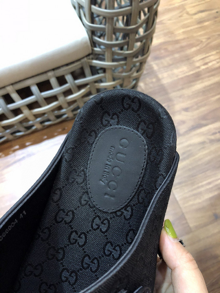 GUCC SANDALS