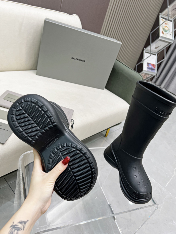 ba*len*cia*ga x Cr*0*s boot black (w) 677388w1s8e1000