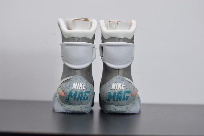 nike mag