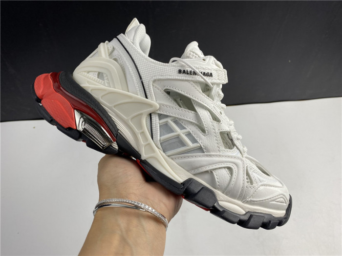 blcg track.2 white red black 568615 w2gn3 9610
