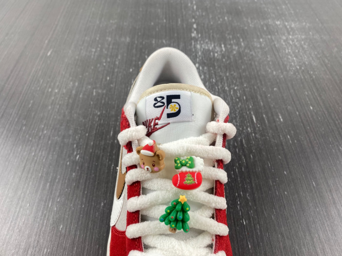 nike sb dunk low 85 christmas white red brown green do9457-112